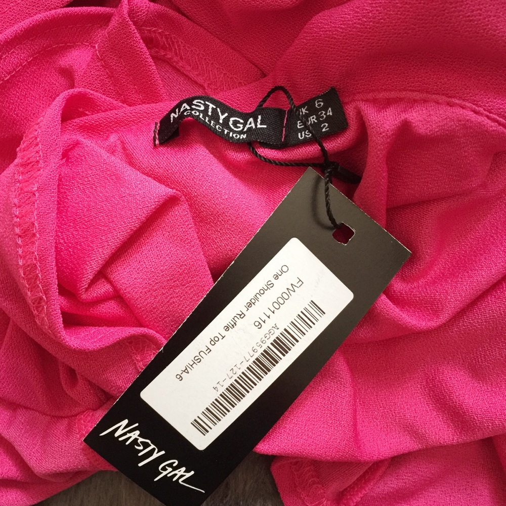 NWT Nasty Gal hot pink ruffle off shoulder top - Picture 5 of 7